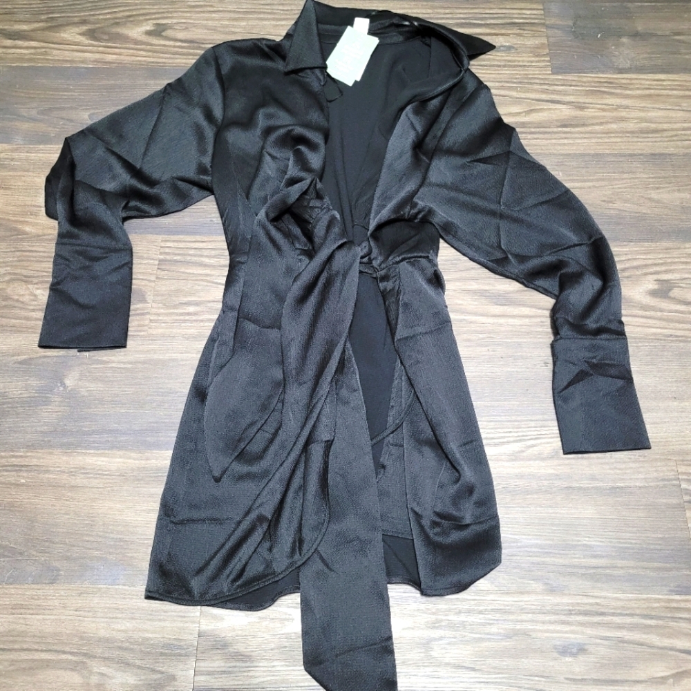 H&M Wrap Front Blazer Top Size S Black Satin Long Sleeve Chic New